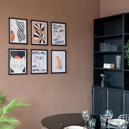 Deux Sur La Grande Place * Tourcoing