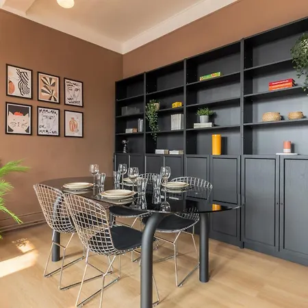 Deux Sur La Grande Place Апартаменты *