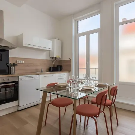 Апартаменты Deux Sur La Grande Place *