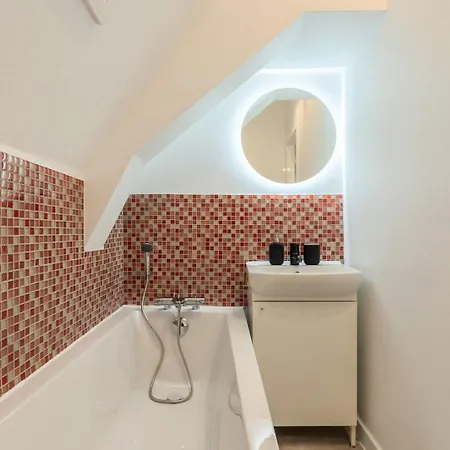 Deux Sur La Grande Place